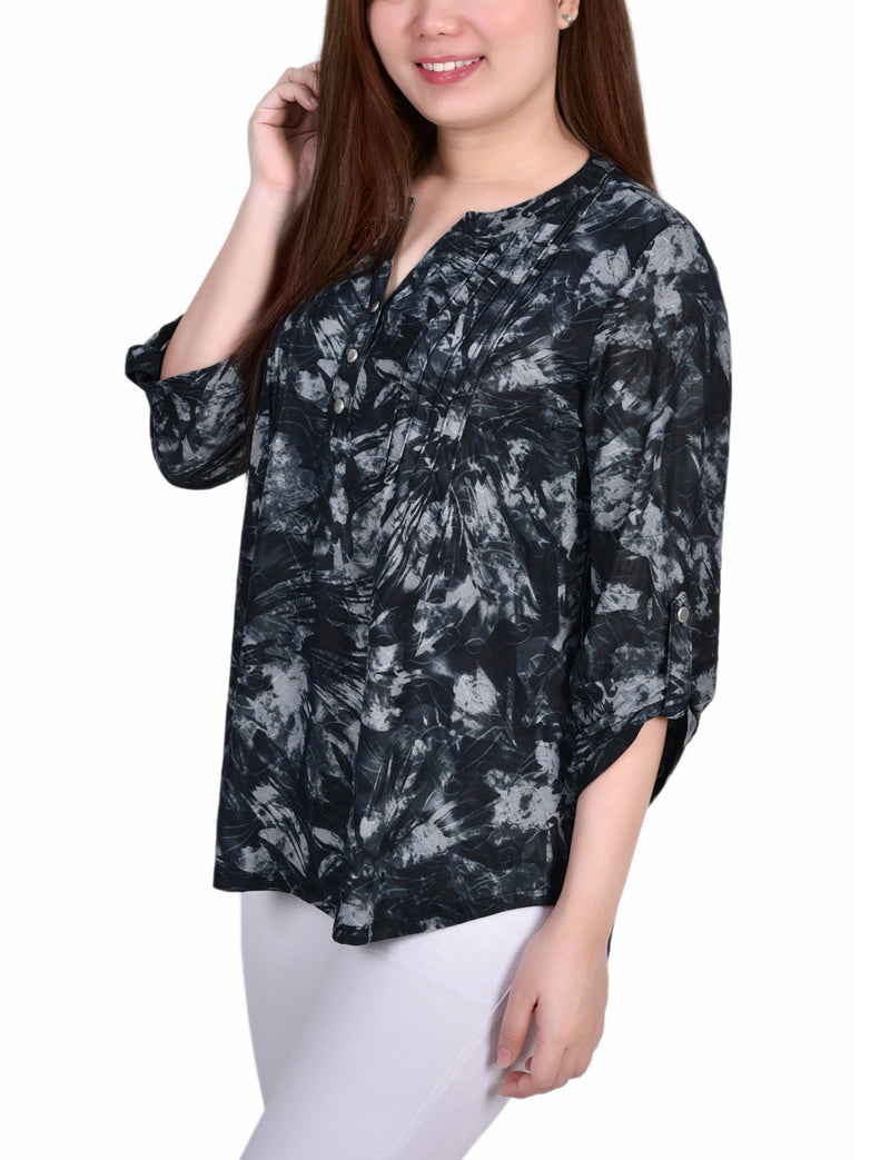 3/4 Sleeve Roll Tab Y Neck Pullover Top