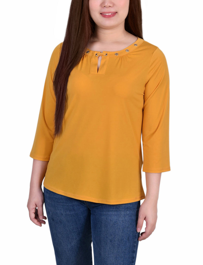 Petite 3/4 Sleeve Grommet Top