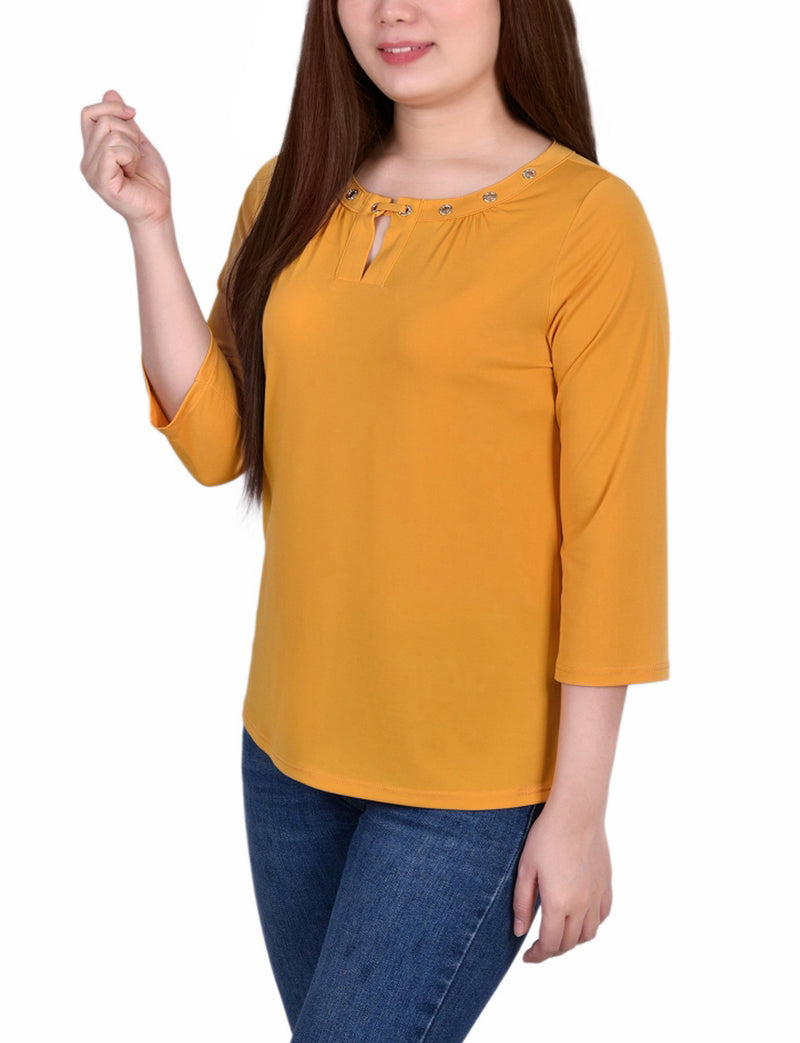 Petite 3/4 Sleeve Grommet Top