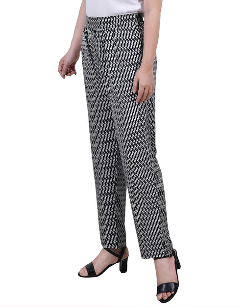 Petite Slim Leg Pull On Pant