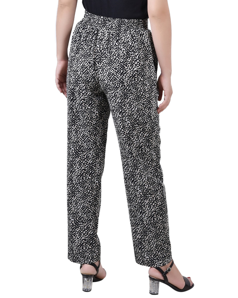 Petite Slim Leg Pull On Pant