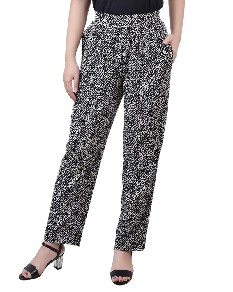Petite Slim Leg Pull On Pant