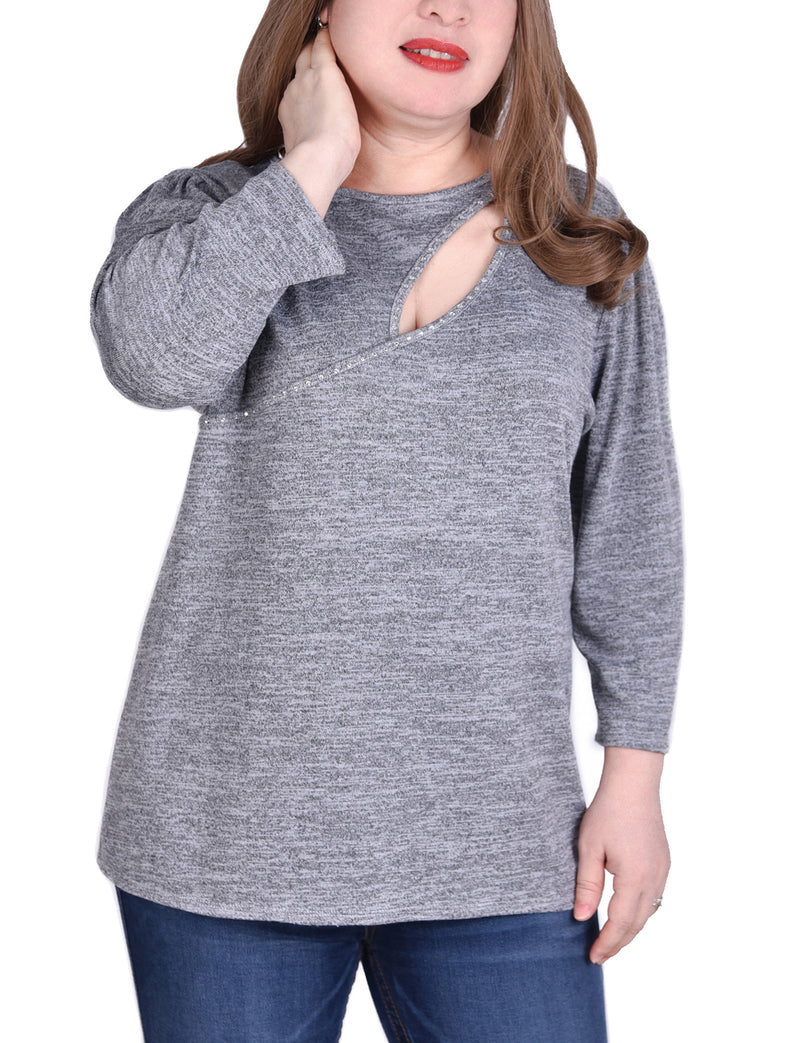 Plus Size 3/4 Sleeve Tunic Top With Front Cutout