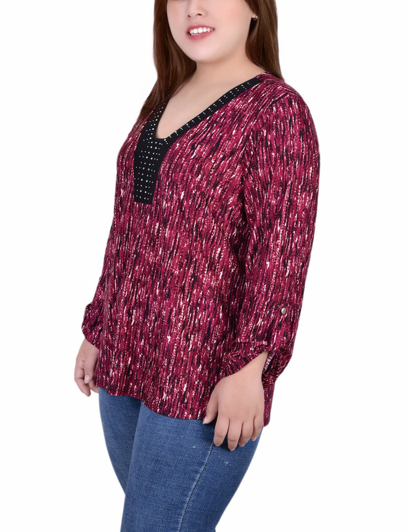 Plus Size 3/4 Roll Tab Sleeve V Neck Top With Dotted Contrast Yoke